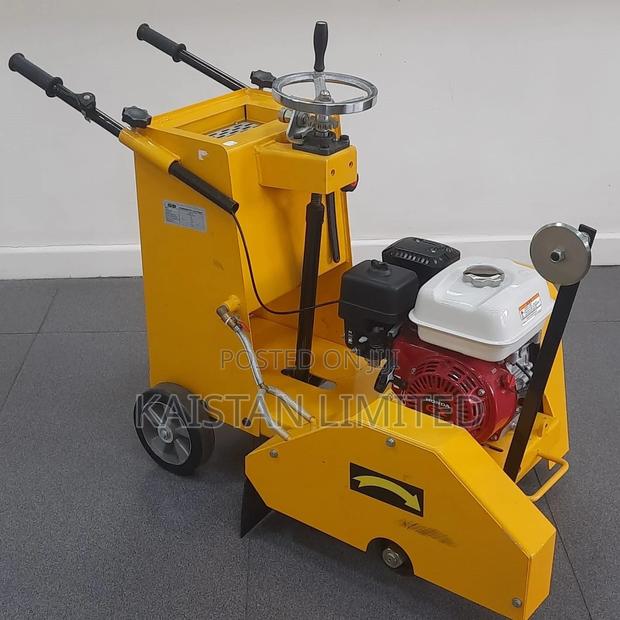 Hisaki Stone and Concrete Cutting Machine-14