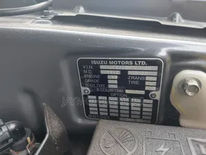 Isuzu MU-X 2023 Gray