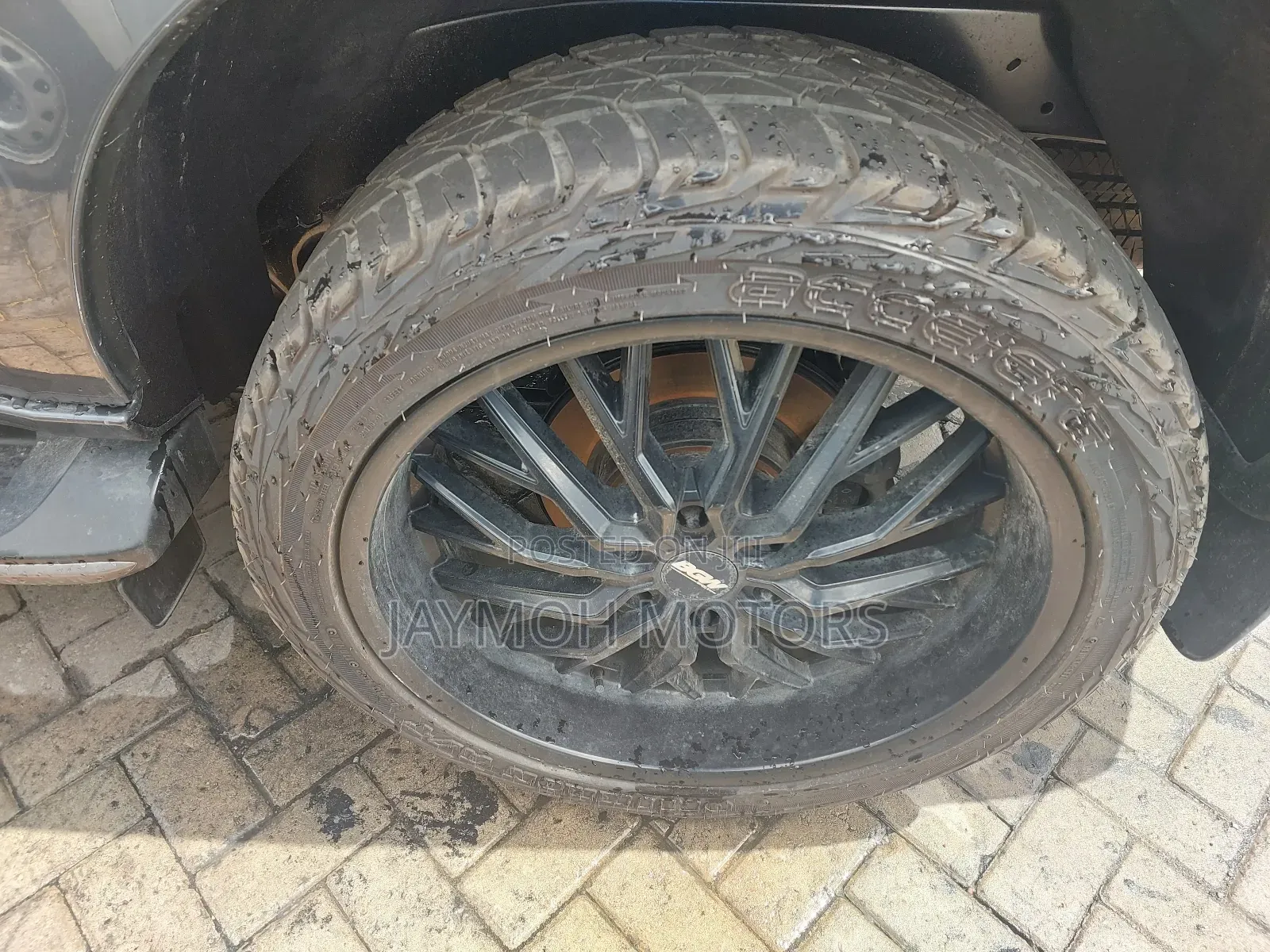 Isuzu MU-X 2023 Gray
