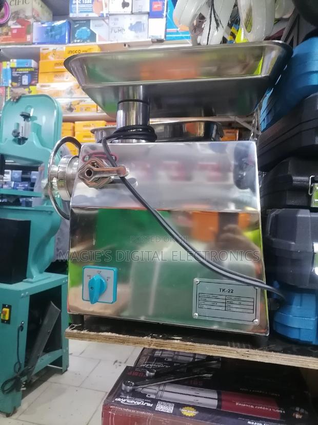 Heavy Duty M22 Meat Mincer - main view