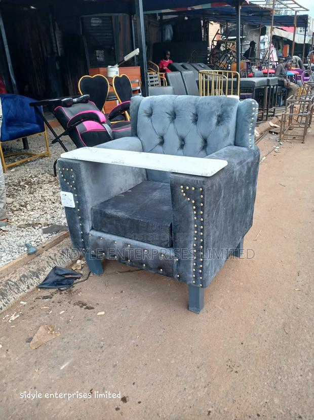 King Size Seat With Armrest and Socket - thumbnail 2