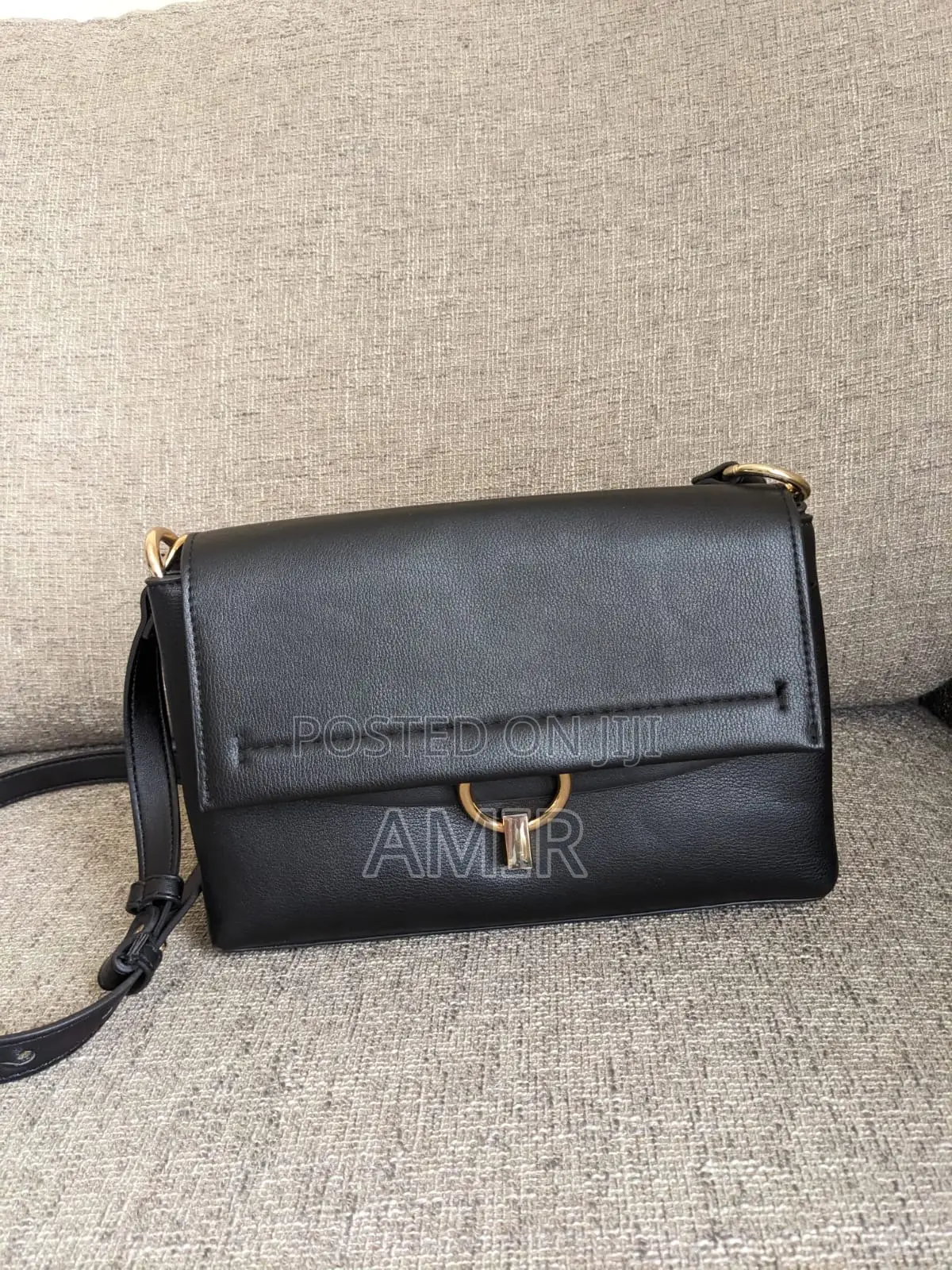 Branded Ladies Handbags and Purses