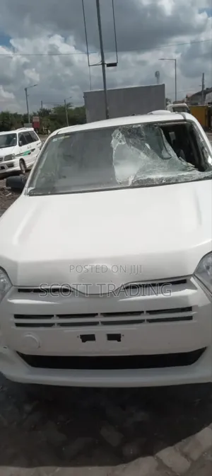 Toyota Probox Windscreen
