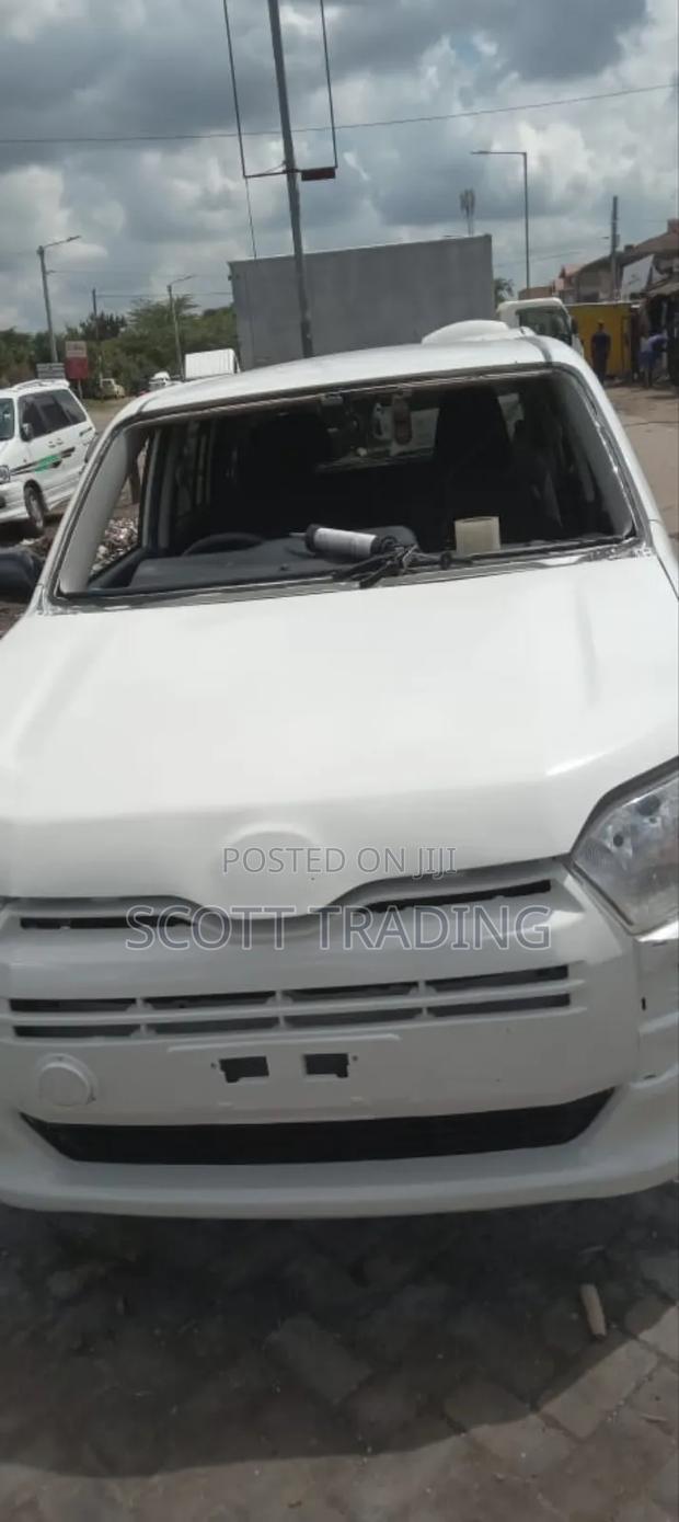 Toyota Probox Windscreen - thumbnail 3