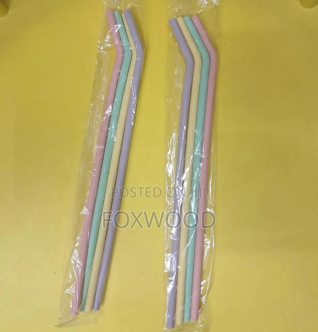 A Set of Reusable Silicone Drinking Straws 4pcs - thumbnail 3