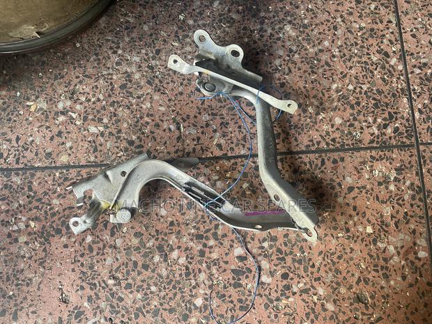 Toyota Rumion 2014 Bonnet Hinges - thumbnail 2