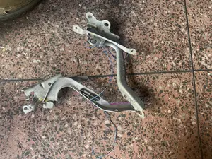 Toyota Rumion 2014 Bonnet Hinges