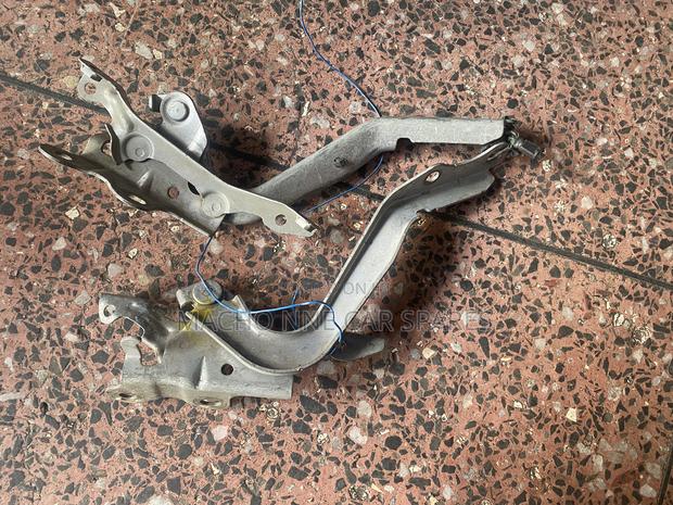 Toyota Rumion 2014 Bonnet Hinges - thumbnail 3