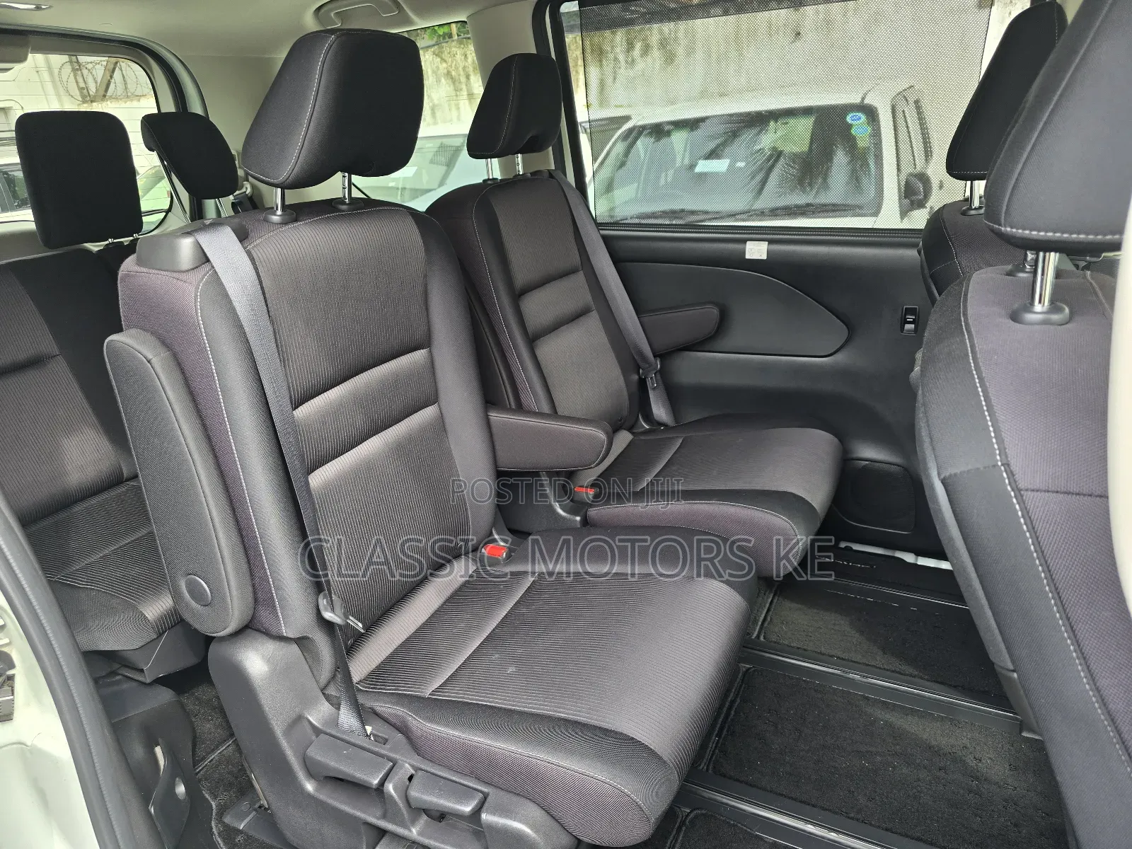 Nissan Serena 2018 White