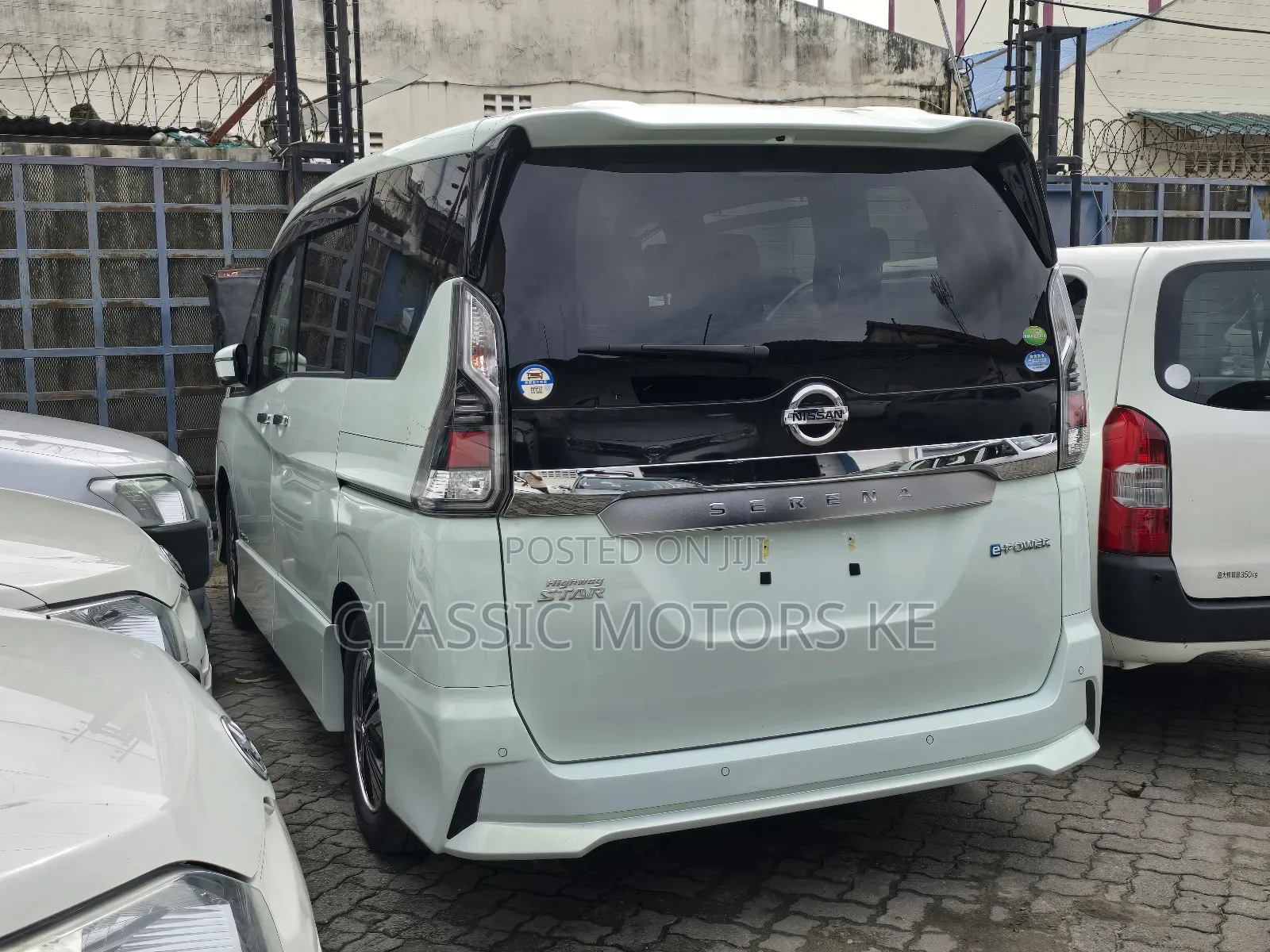 Nissan Serena 2018 White