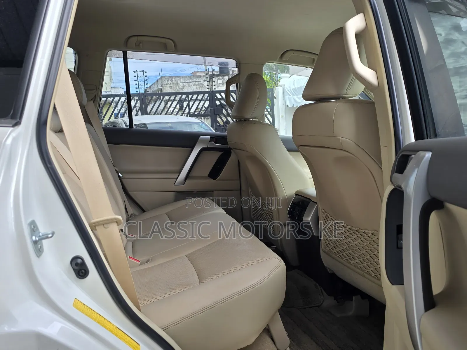 Toyota Land Cruiser Prado 2.8 2019 White