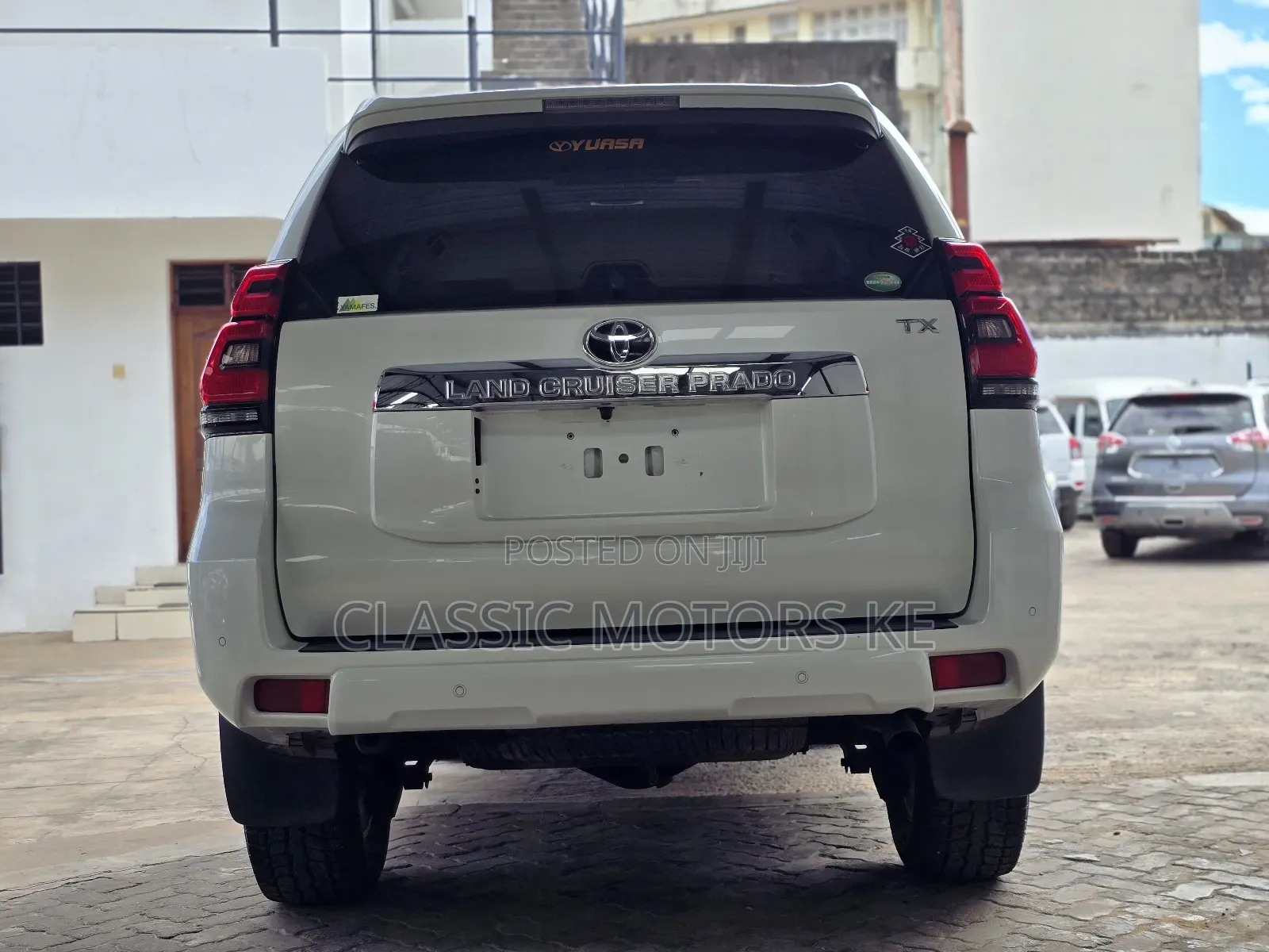 Toyota Land Cruiser Prado 2.8 2019 White
