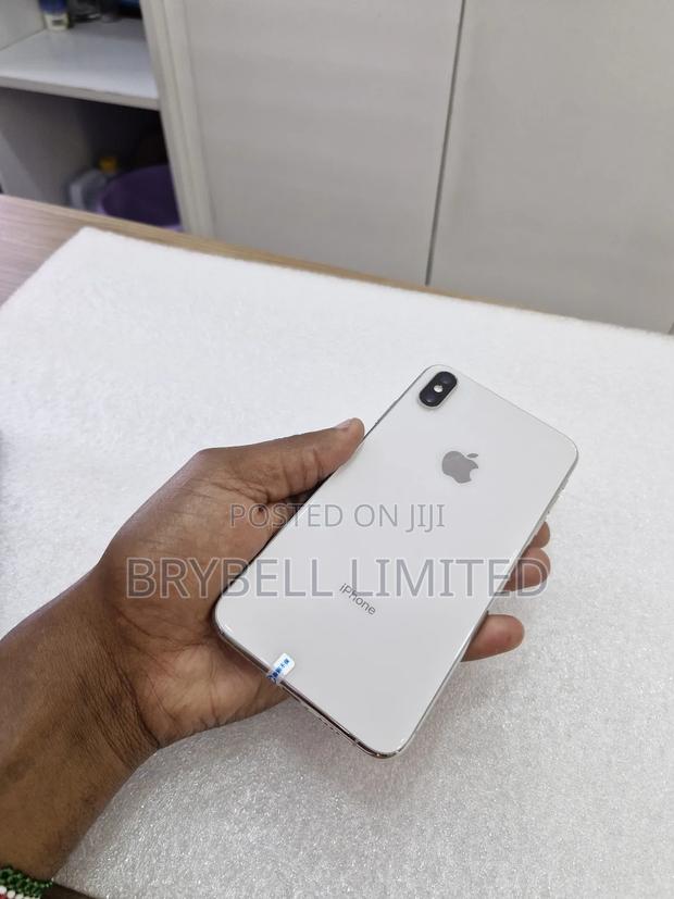 Apple iPhone XS Max 64 GB White - main view