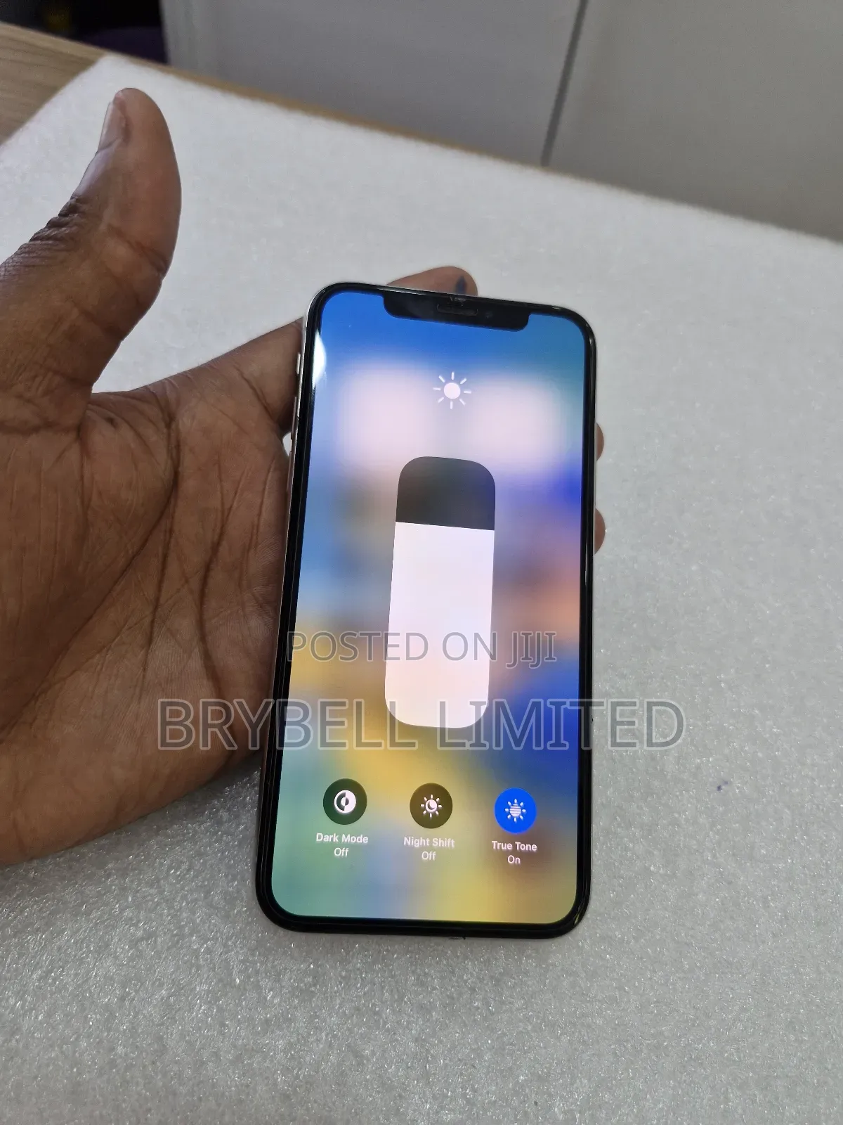 Apple iPhone X 64 GB White
