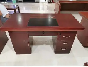 Office Desk:140cm Sleek Executive Desk for Small Offices