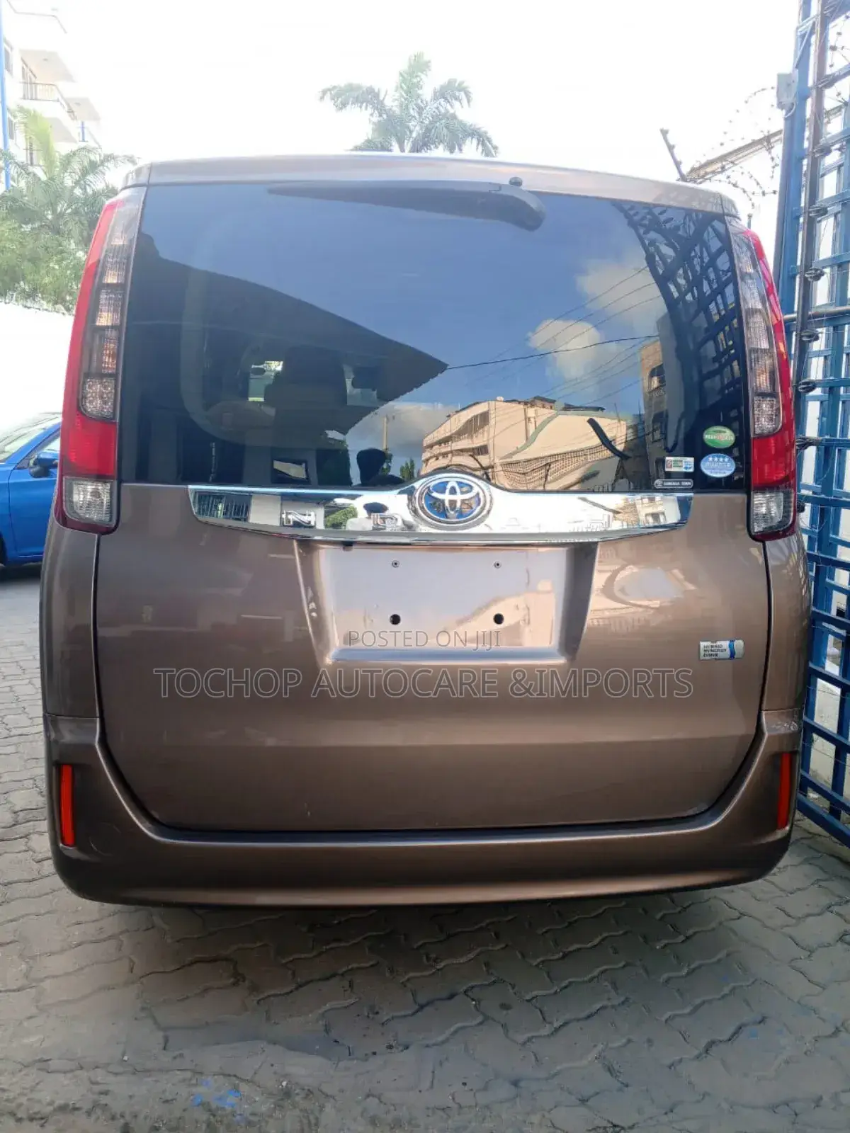 Toyota Noah 2.0 AWD (7 Seater) 2019 Brown