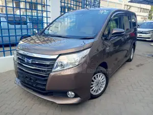 Toyota Noah 2.0 AWD (7 Seater) 2019 Brown