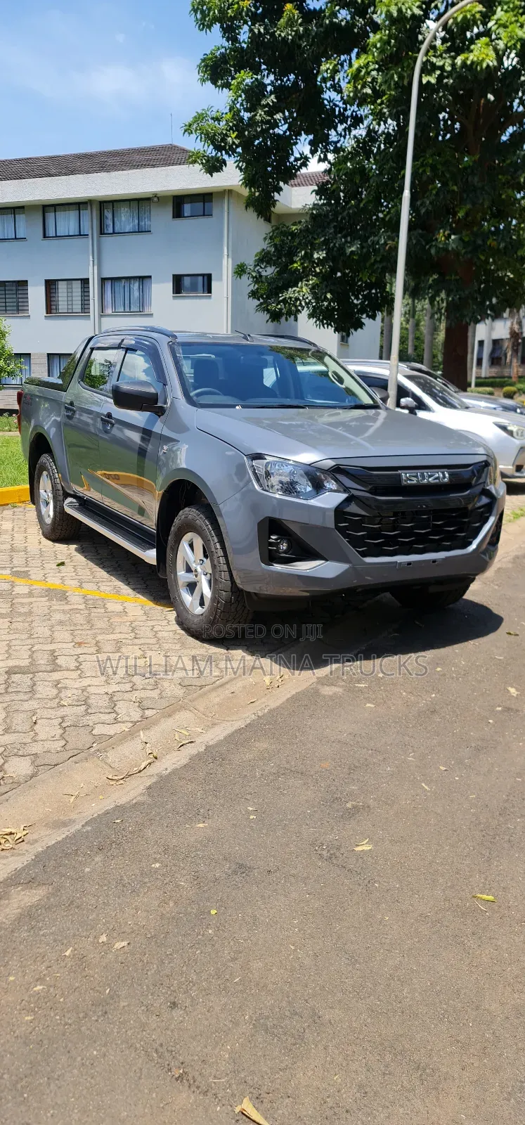New Isuzu D-MAX 2025 Gray
