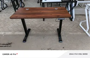 Modern Motorized Electric Adjustable Hight 1.2 Mtr Desk