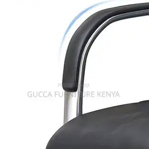 Office Chair:Black Ergonomic Leather Studio/Conference Chair