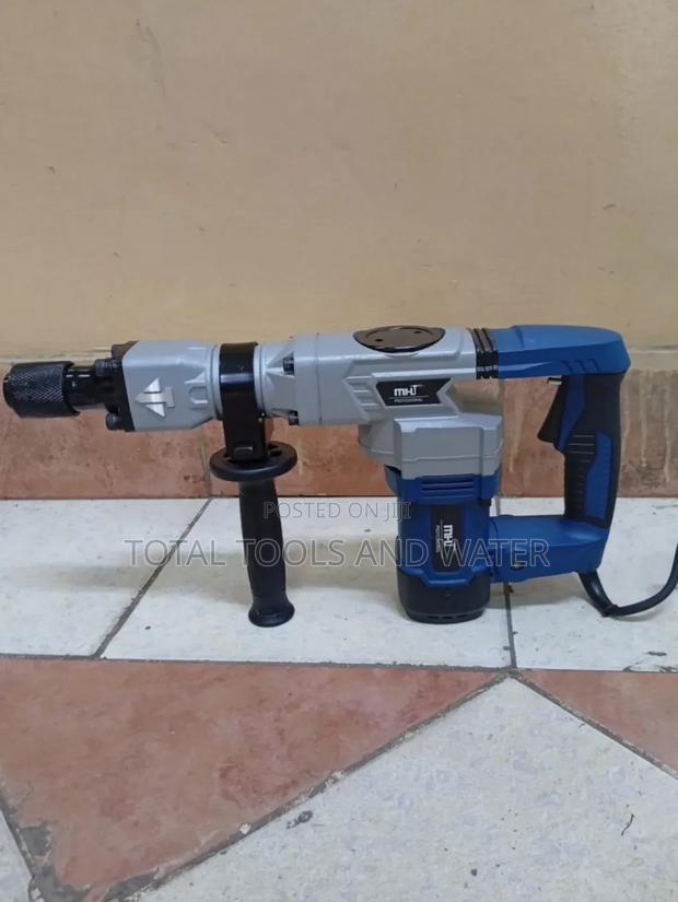 Heavy Duty Hammer Drilling Machine 17mm 1300w