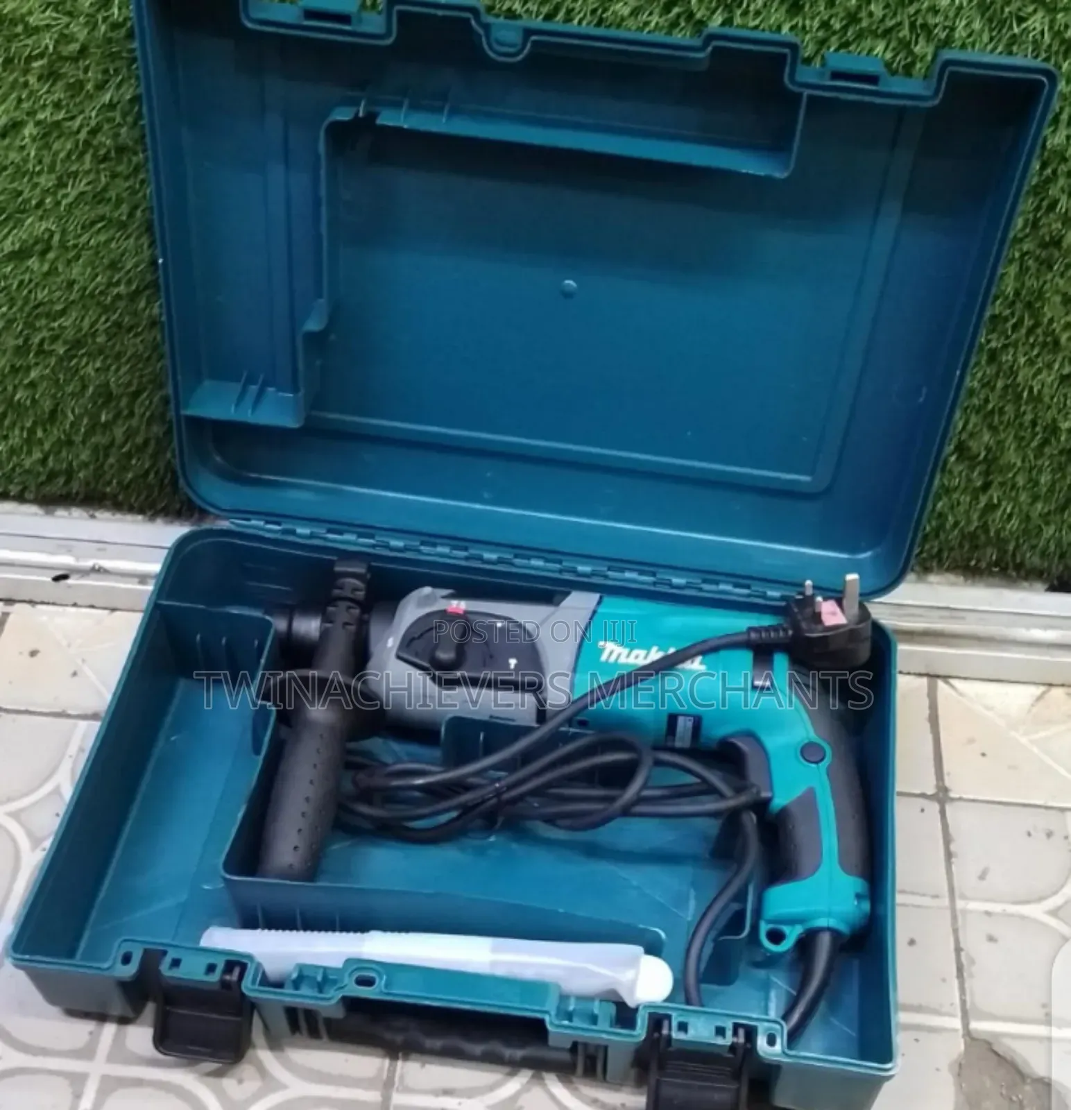 Makita Rotary Hammer Drill 800w