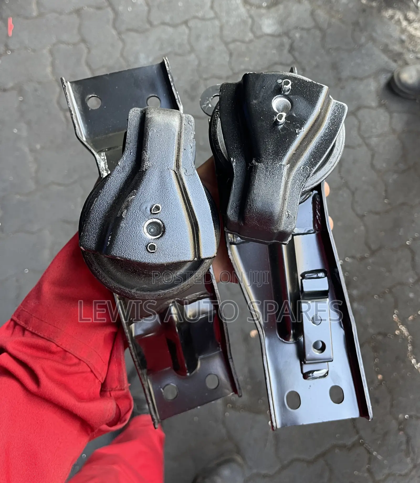 Pajero I.O Engine Mount (Set)
