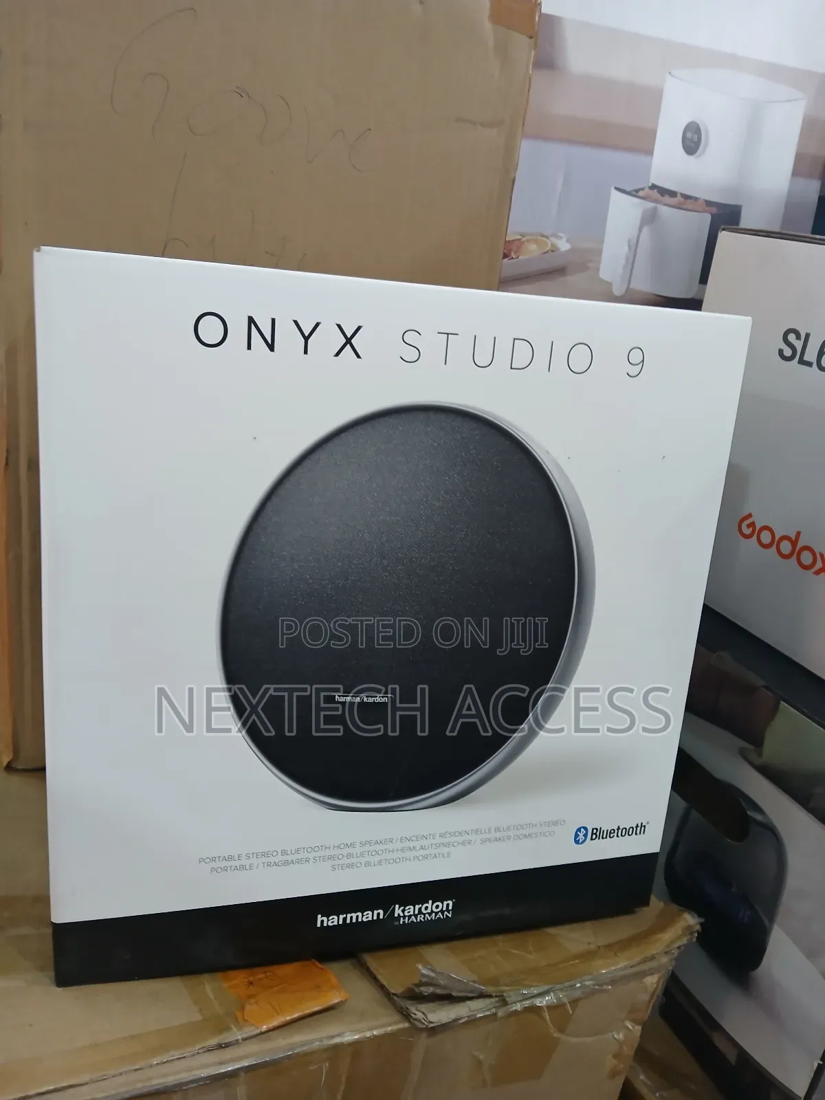 Harmna Kardon Onyx Studio 9