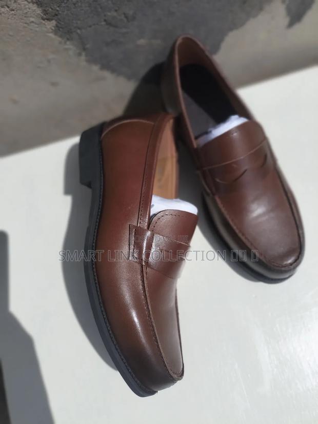 *Clarks Officials Leather*