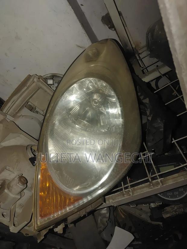 Headlight Nissan Note 2005. - main view
