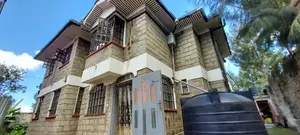 5bdrm Maisonette in Nkoroi for sale