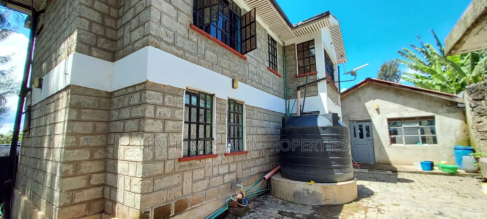 5bdrm Maisonette in Nkoroi for sale