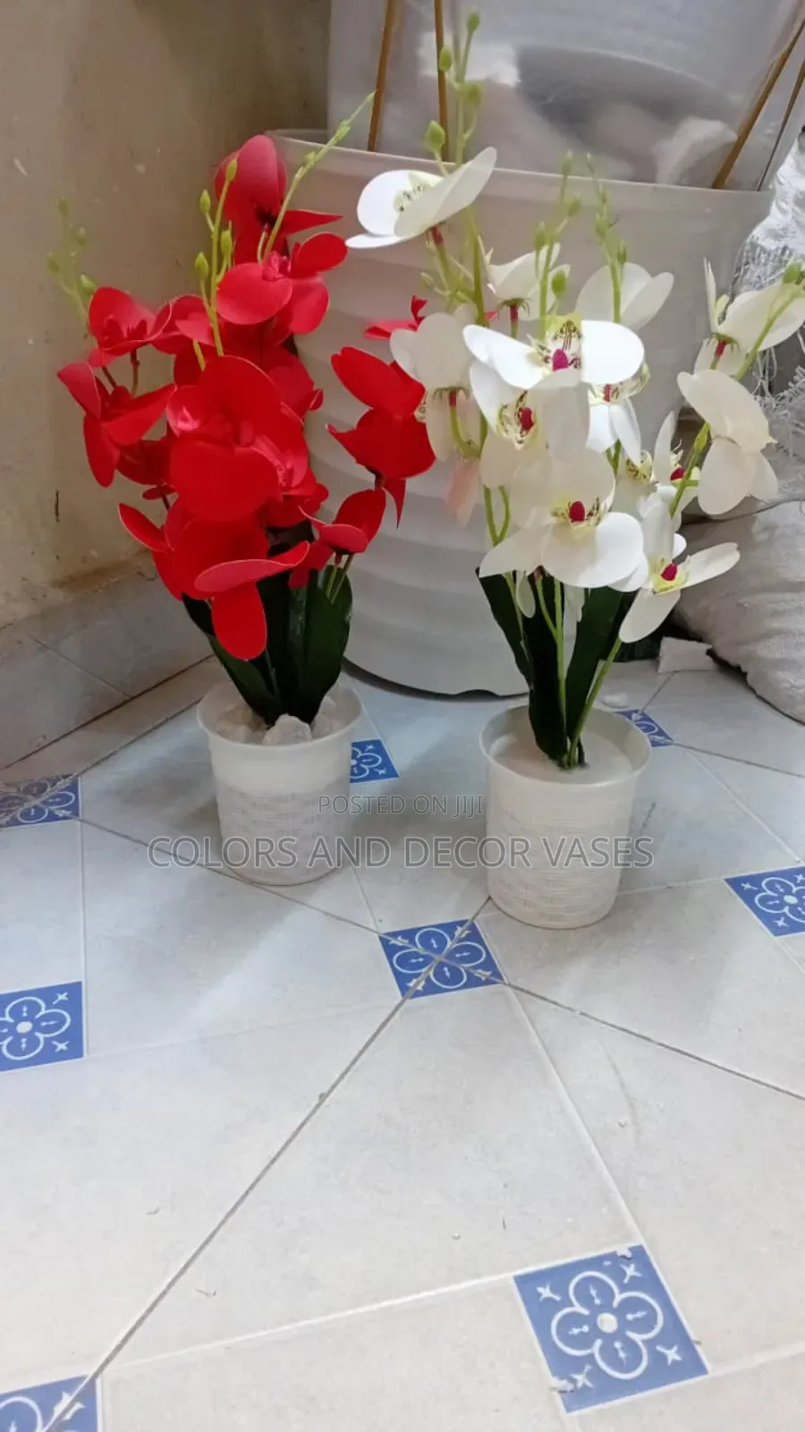 Home Decor Flowers Table