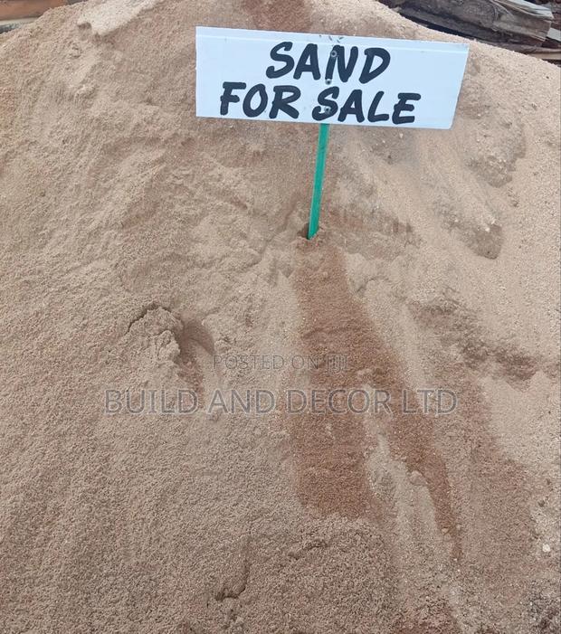 River Sand Per Wheelbarrow - main view