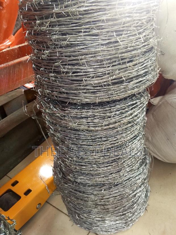 Barbed Wire Fence 610mts - main view
