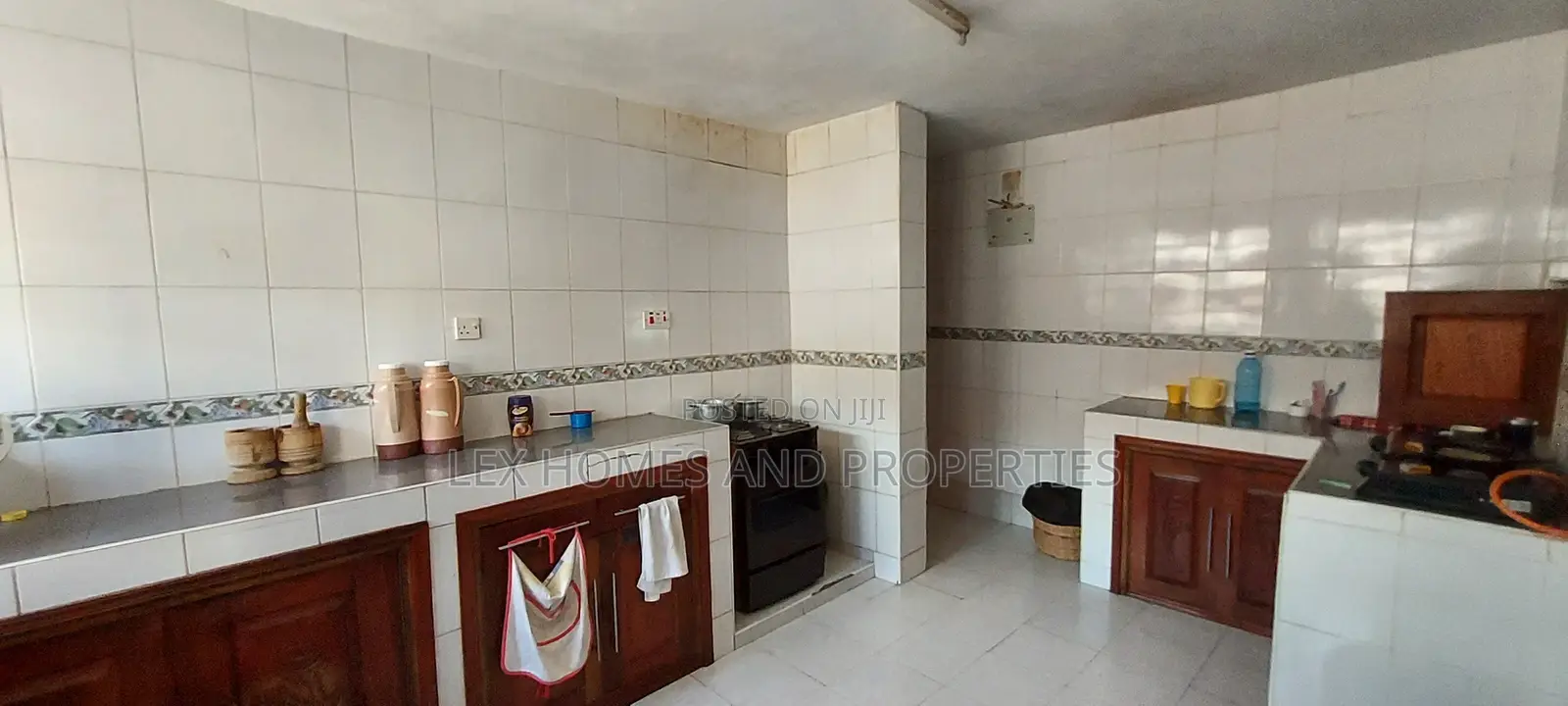 5bdrm Maisonette in Nkoroi for sale