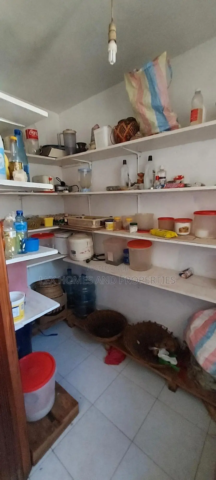 5bdrm Maisonette in Nkoroi for sale