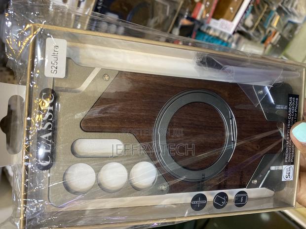 Oatsbase Samsung Galaxy S25 Ultra Metal and Wood Case - main view