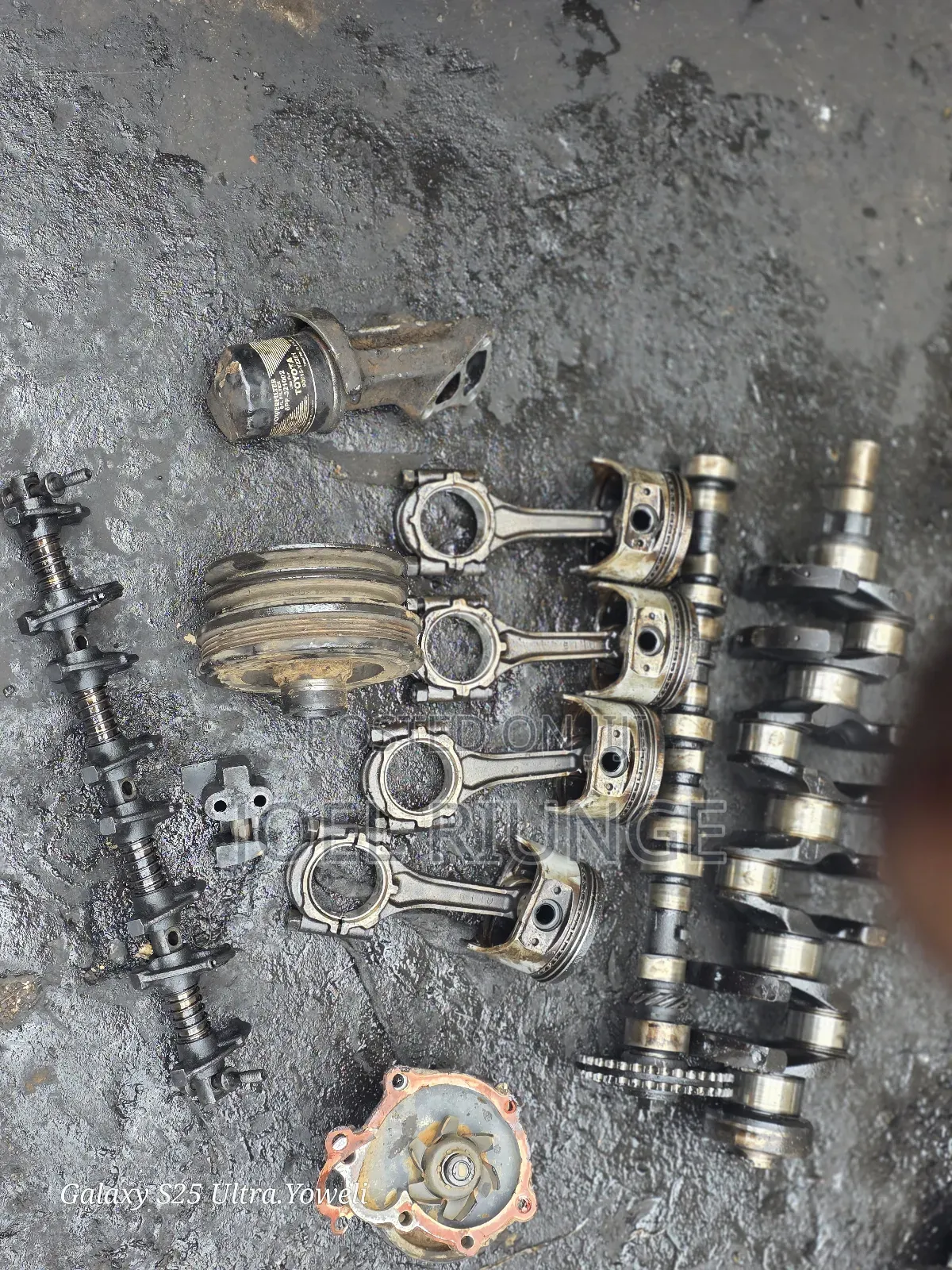 3y Crankshaft,Pistons,Waterpump,Pully,Camshaft,Oil Filter