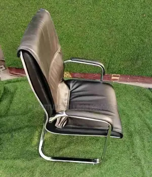 Office Chair: Mid-Back Business Conference Room Seat