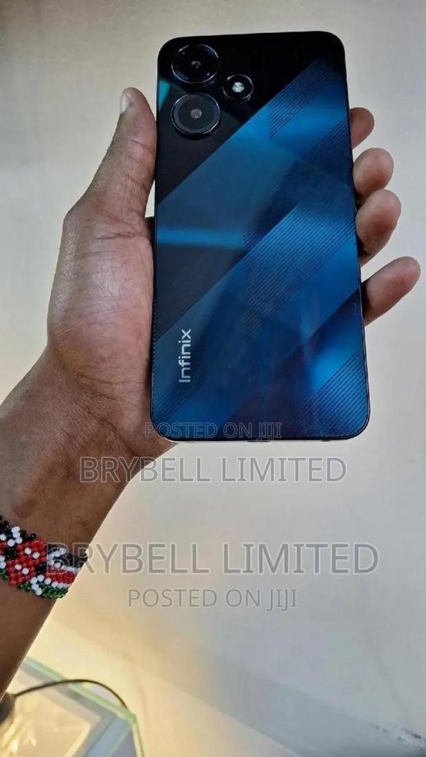 Infinix Hot 30 Play 128 GB Blue - thumbnail 2