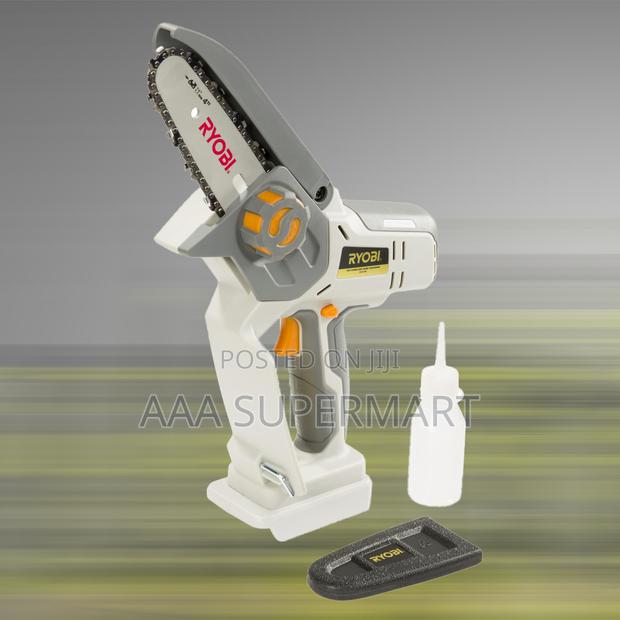 XCS-100 18v Li-Ion Cordless One Hand Chain Saw