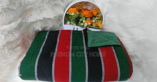 Fancy Masai Fleece Blankets - thumbnail 2