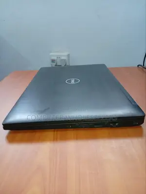 Laptop Dell Latitude 7490 32GB Intel Core i5 SSD 256GB