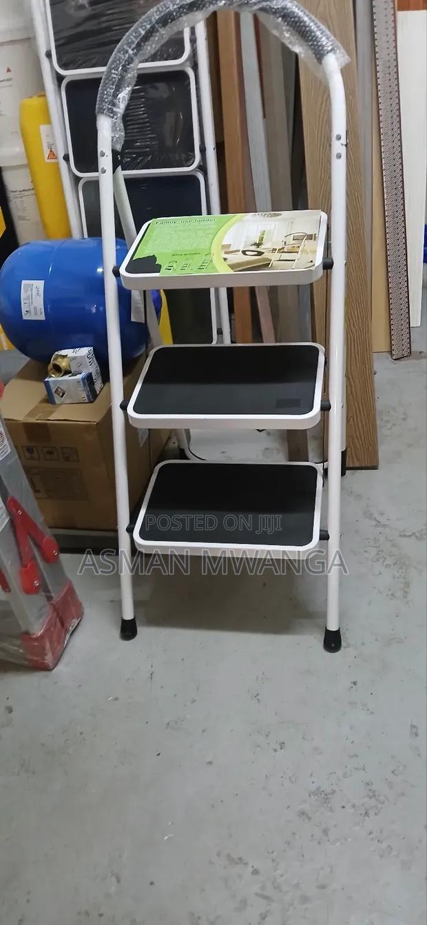 Steel 3 Step Ladder - main view