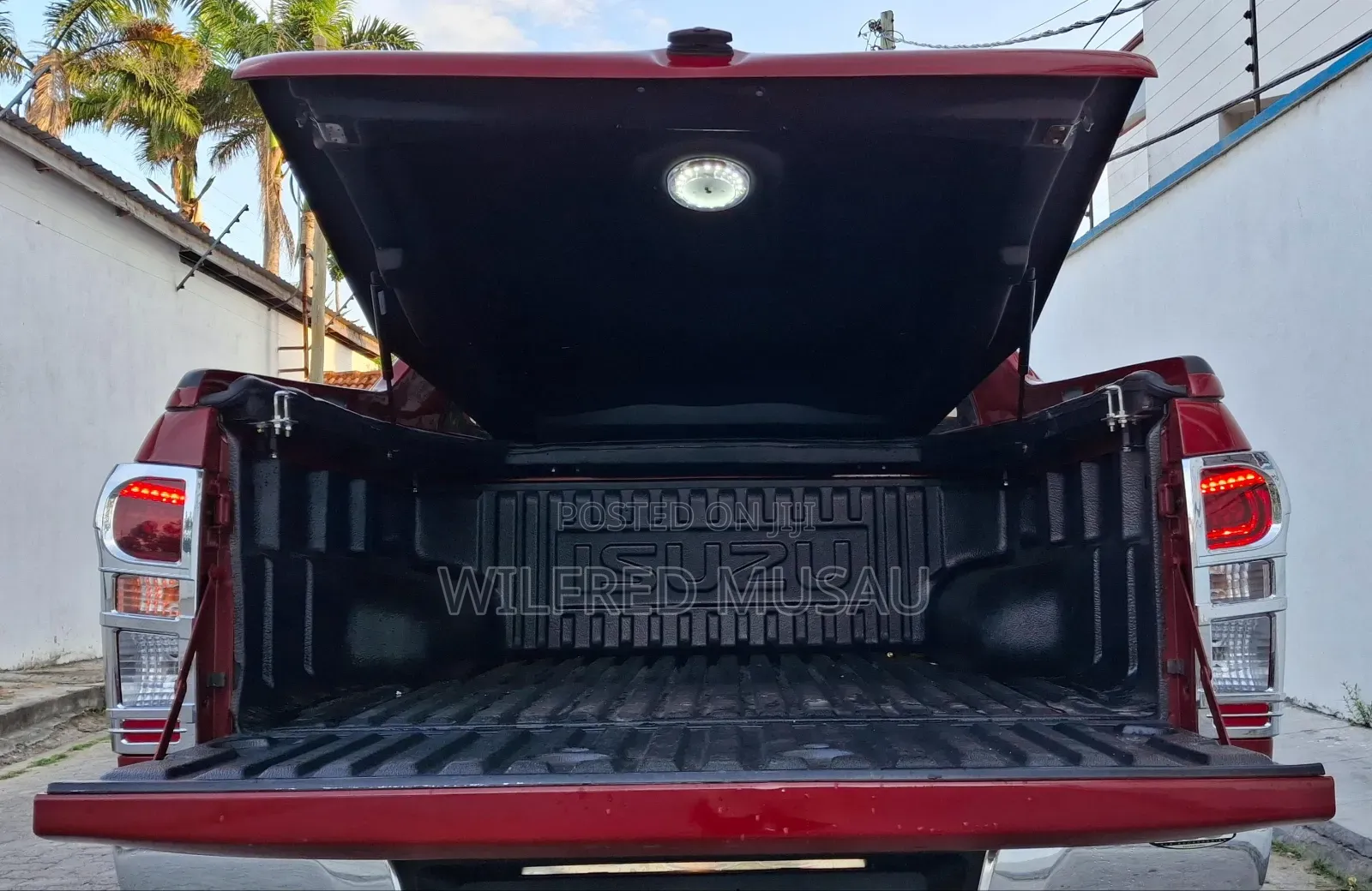 Isuzu D-MAX 2018 Red