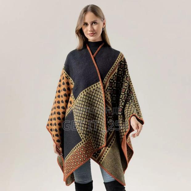 *Women's Geometric Wrap Shawl/Poncho* - thumbnail 5