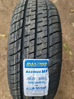 205 /65 R15 Maxtrek Tyres