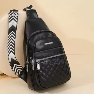*Casual Zipper Fanny Bag* 

▫ *Material: Pu Leather*