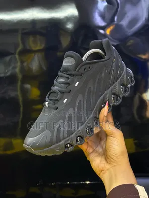 Nike Airmax Dn8 “ Tripple Black ” Sneakers